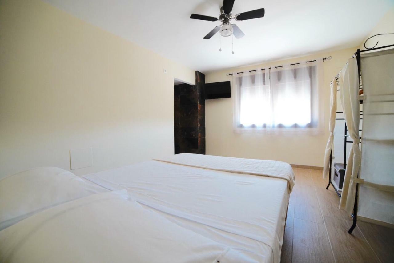 Casa Rural Las Colmenas Alcala del Jucar Bagian luar foto